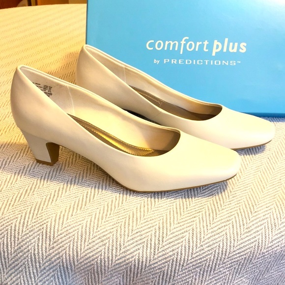 Comfort Plus 2” heels, white, 8 W, EUC